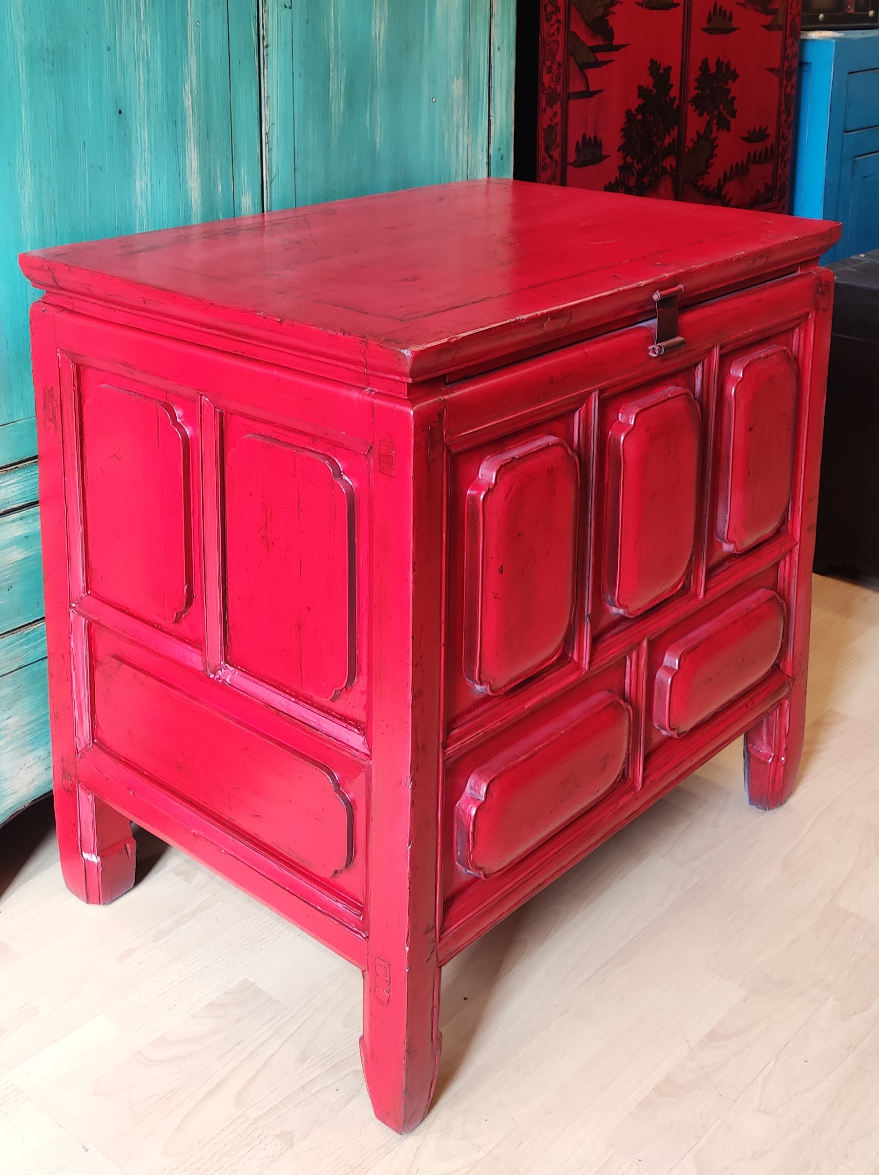 Coffre Chinois salon ancien 70cm