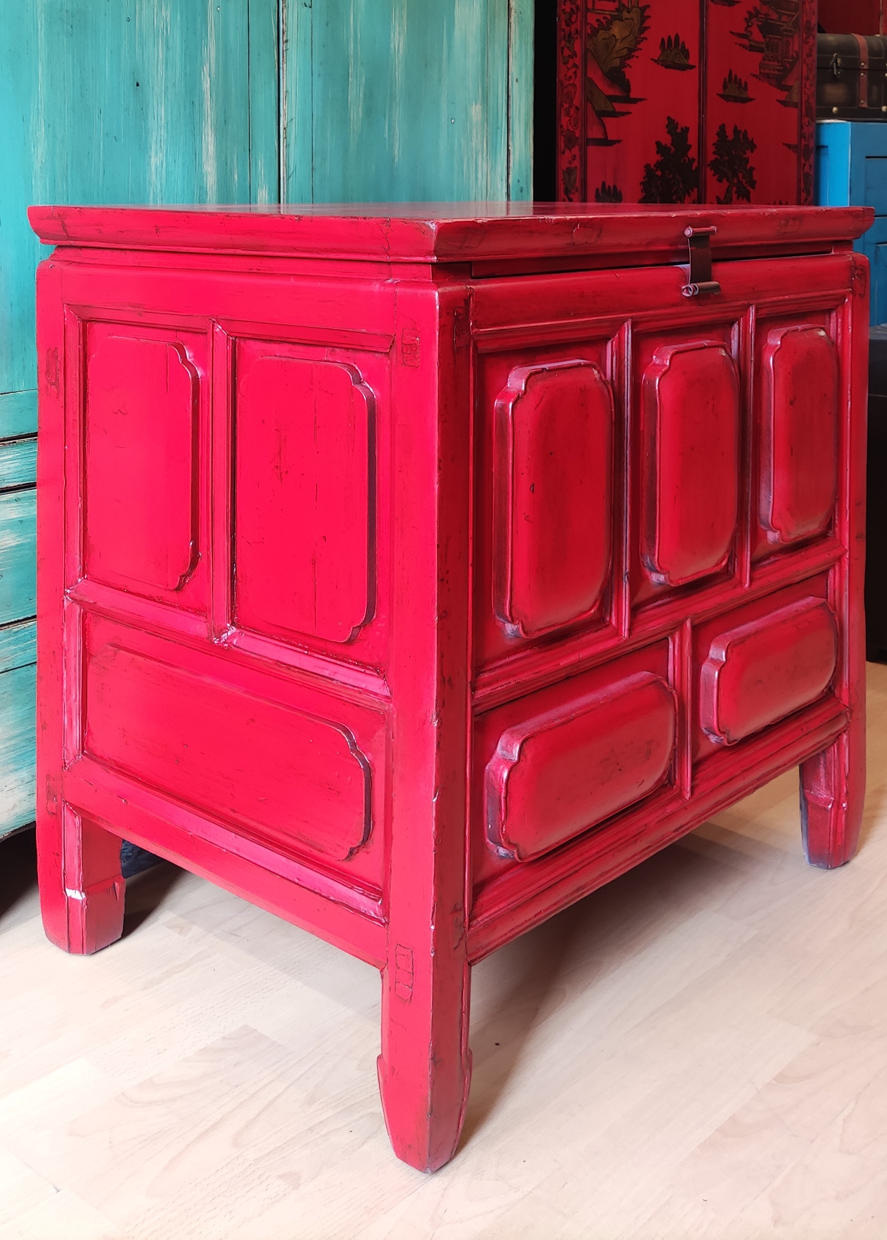 Coffre Chinois salon ancien 70cm