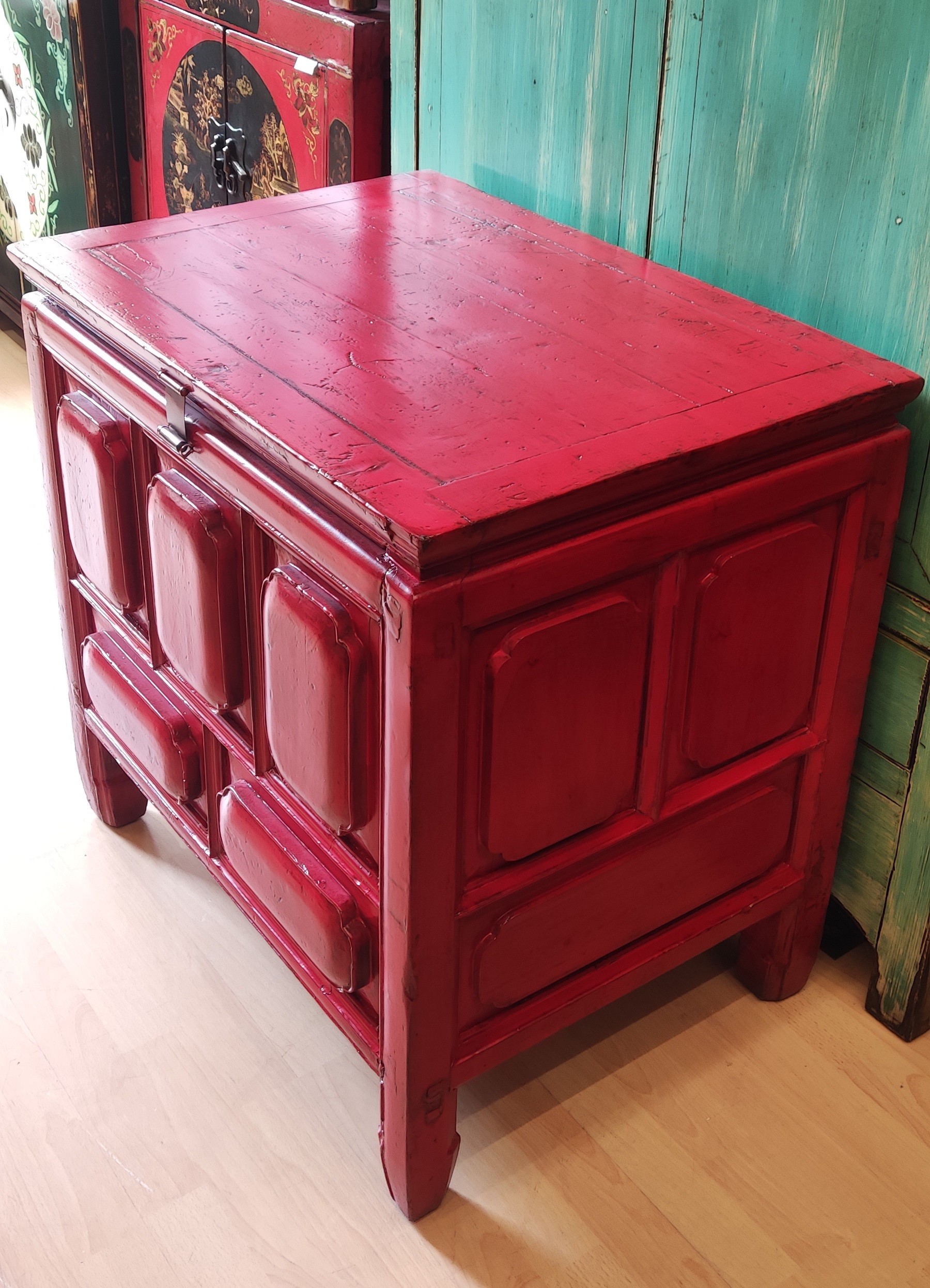 Coffre Chinois salon ancien 70cm