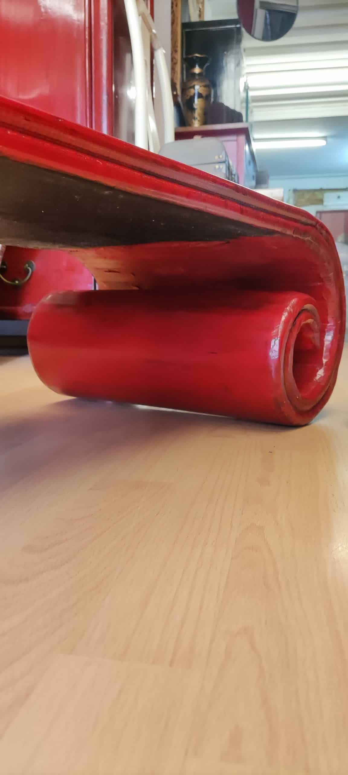Table rouleau rouge de Chine