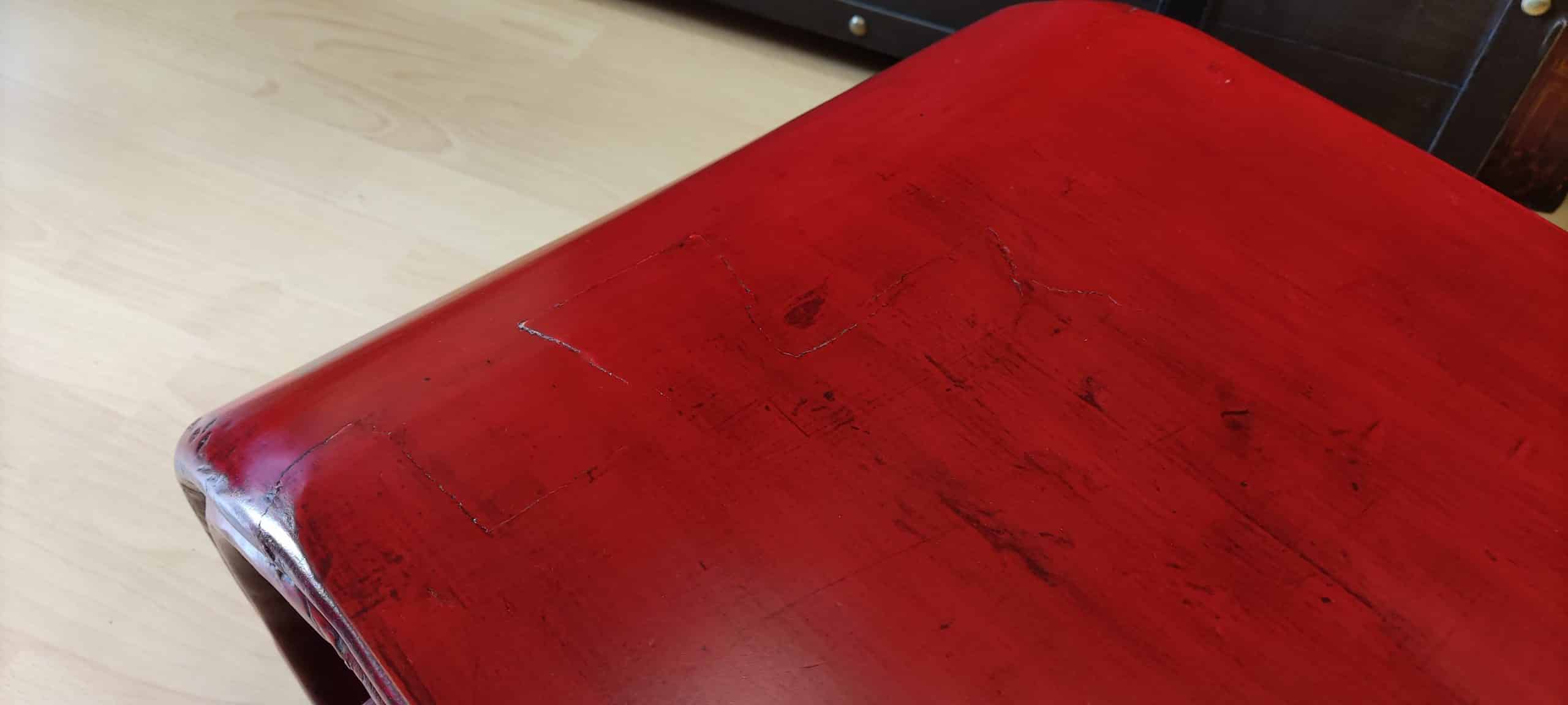 Table rouleau rouge de Chine