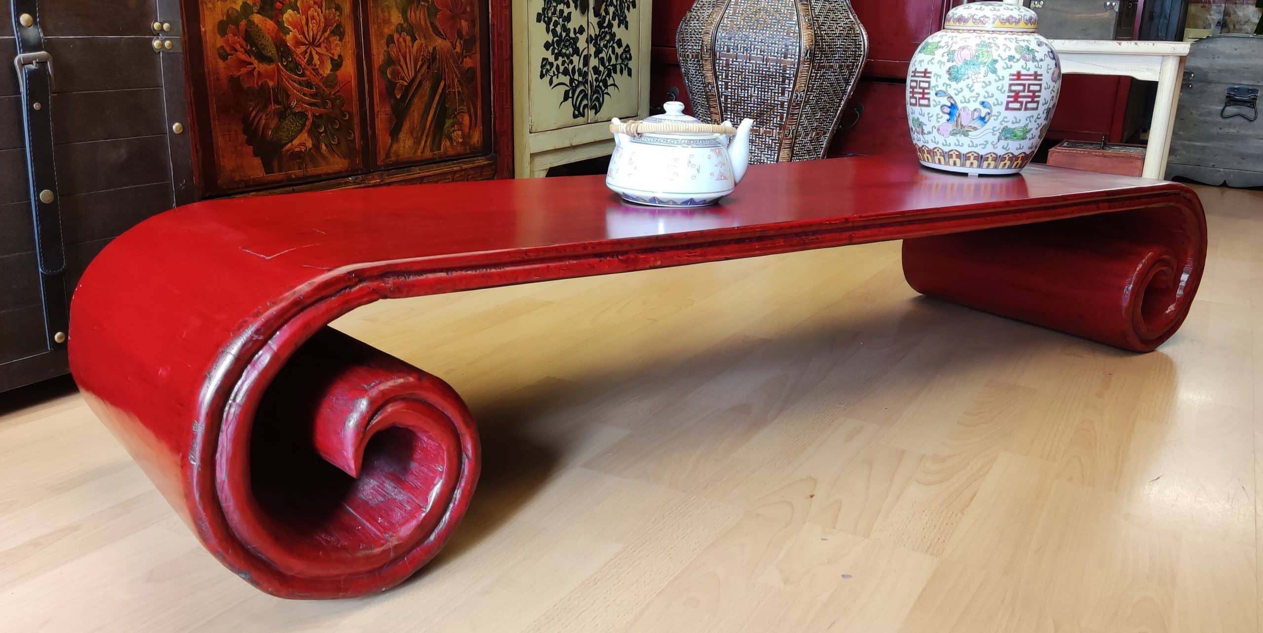 Table rouleau rouge de Chine