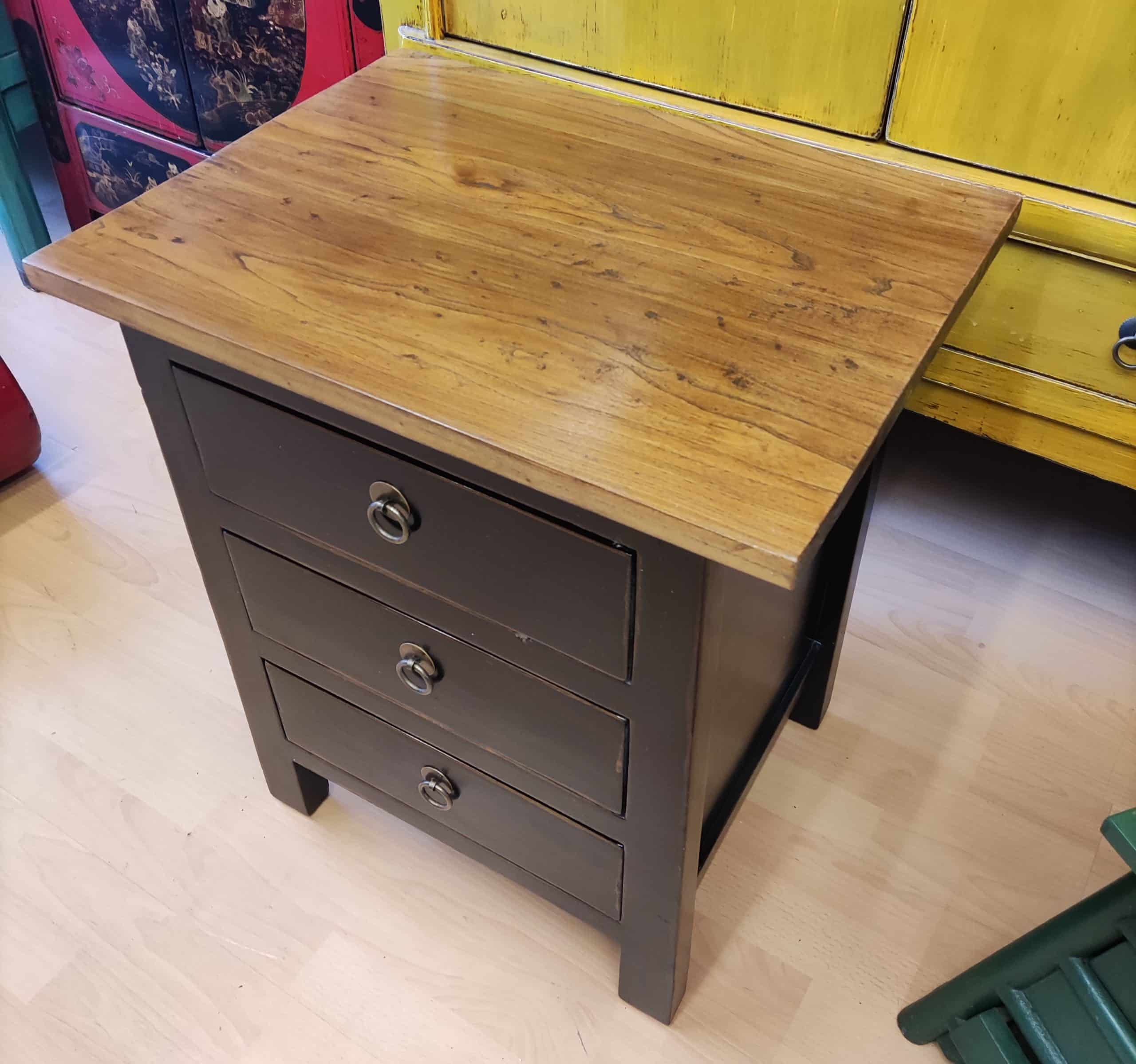 Meuble 3 tiroirs plateau massif