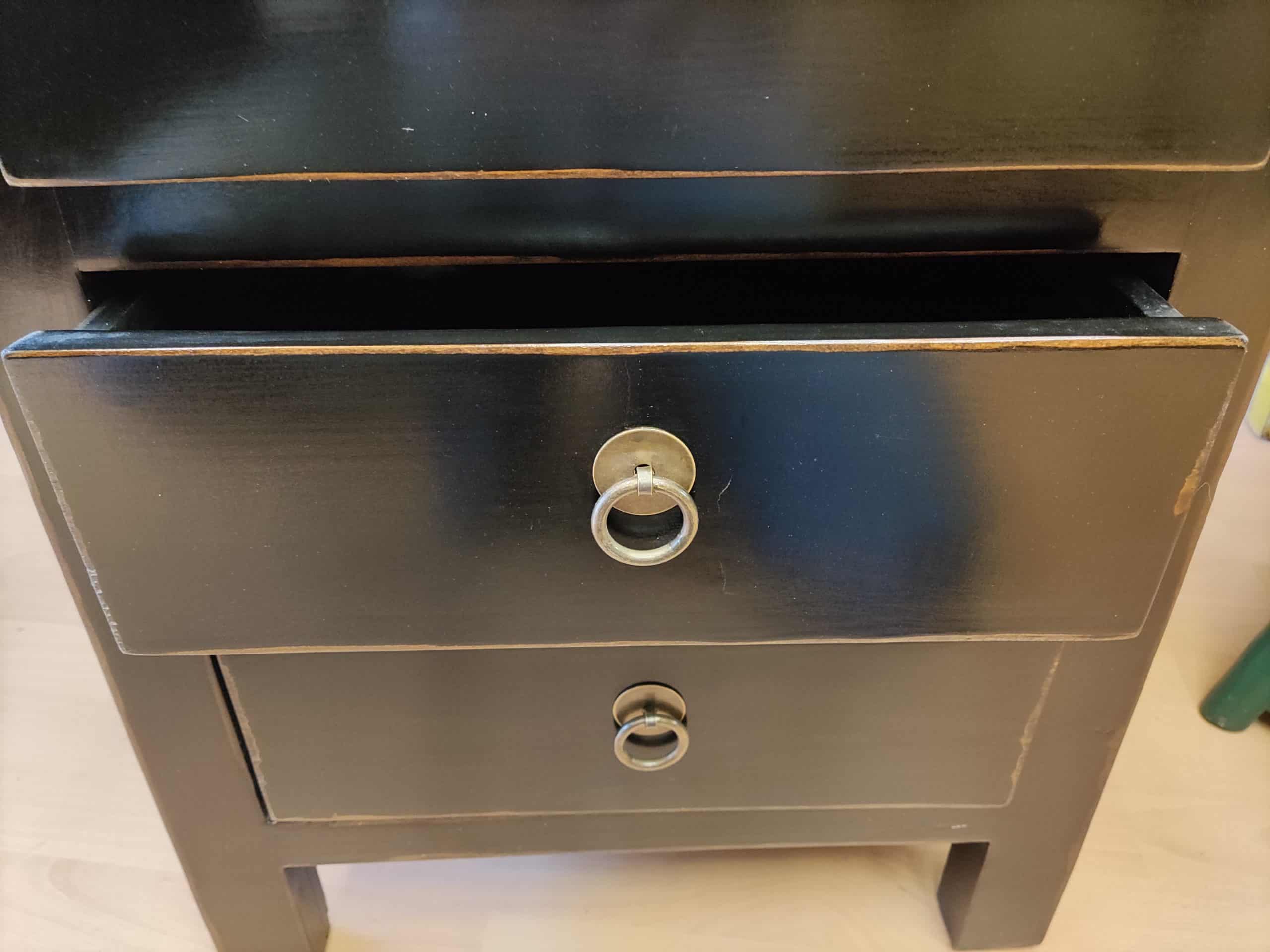 Meuble 3 tiroirs plateau massif